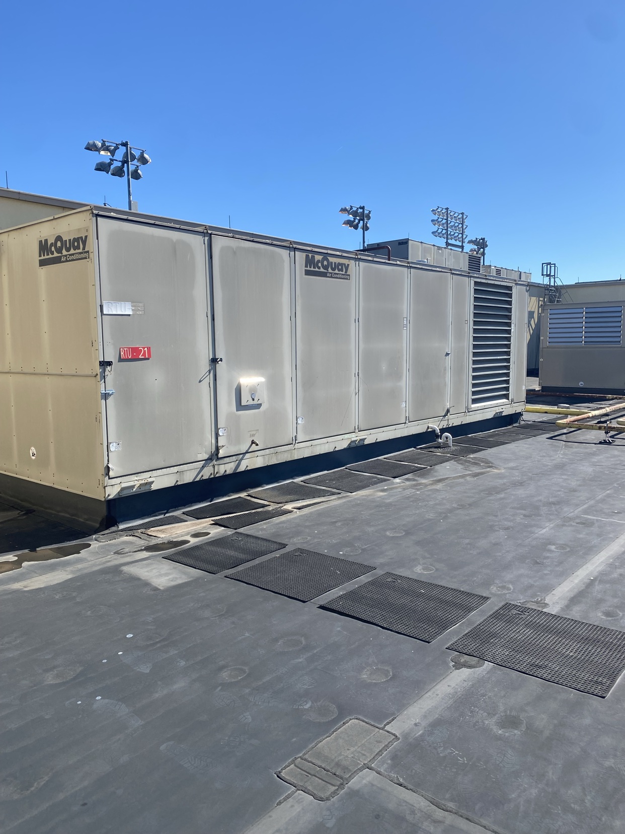 Commercial rooftop unit